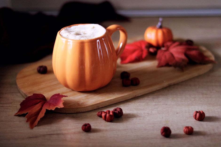 Tekvicové latte so šľahačkou
